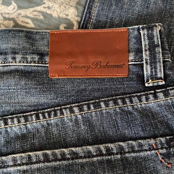 Tommy Bahama Men's Medium Wash Jeans 35X30 - Picture 6 of 8